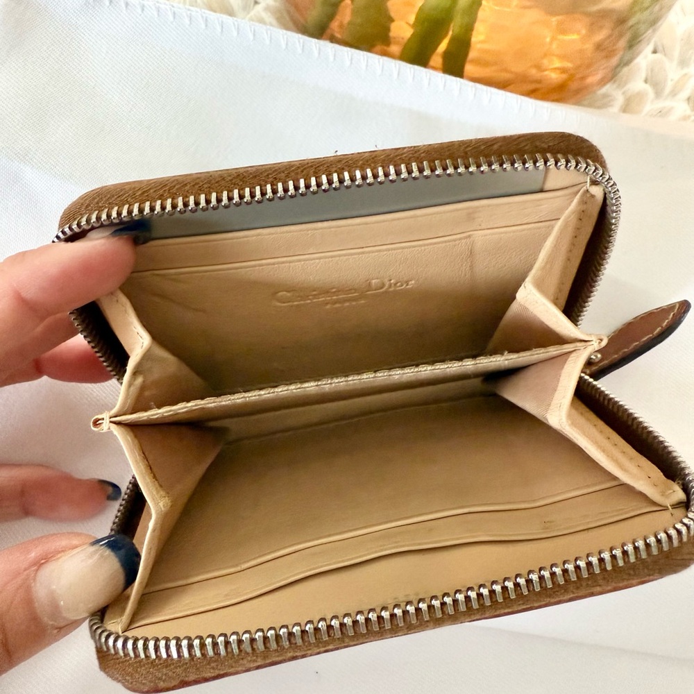 Dior Brown and Tan Heart Charm Wallet - ⭐️AuThEniC - Picture 3 of 5